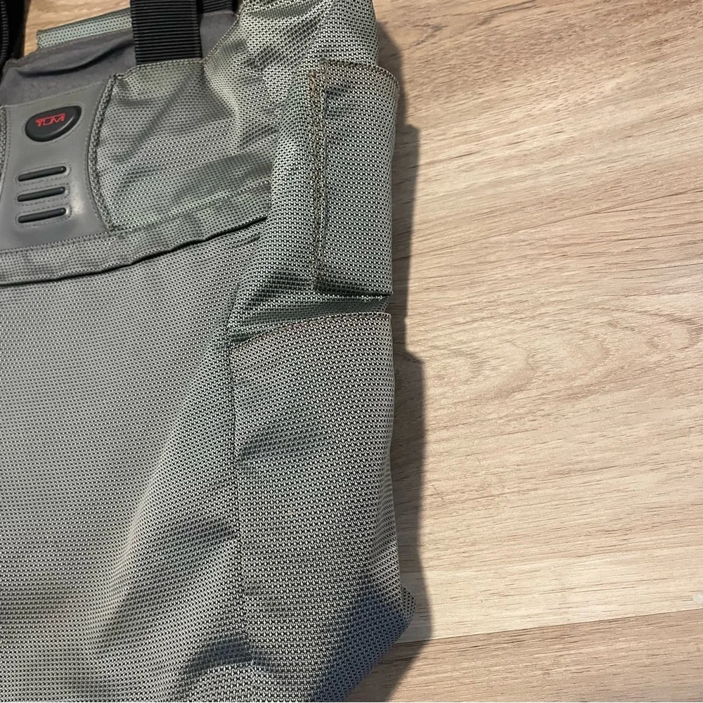 Tumi 543PW Tote Bag Black Gray Business EDC Carry Heavy Nylon
